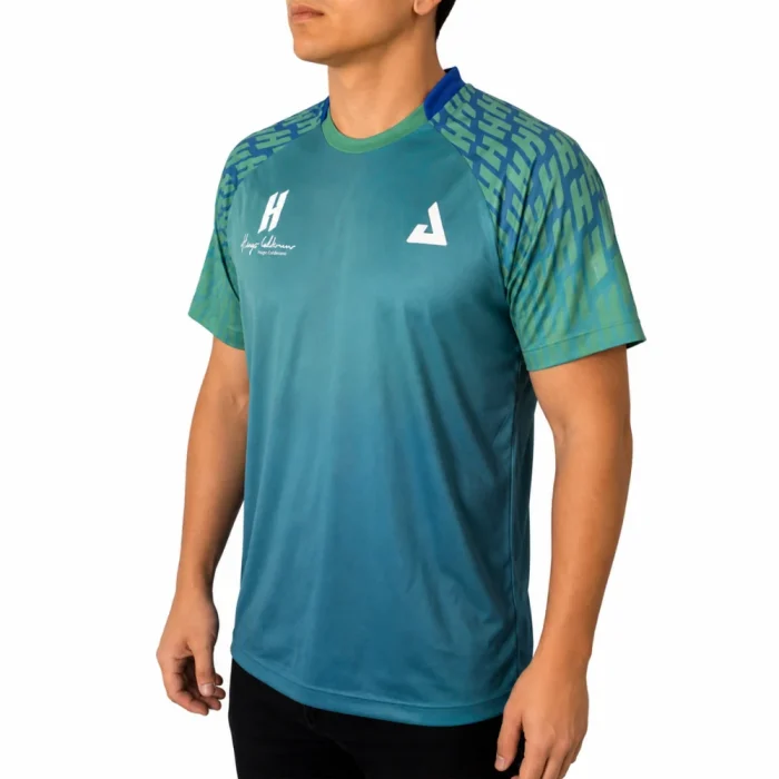 HC_Gradient_Monogram_Raglan_SS_Azul_3_jpg